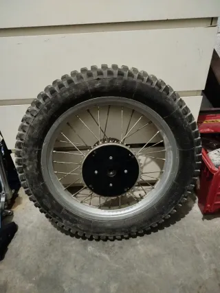 Rueda trasera moto trial