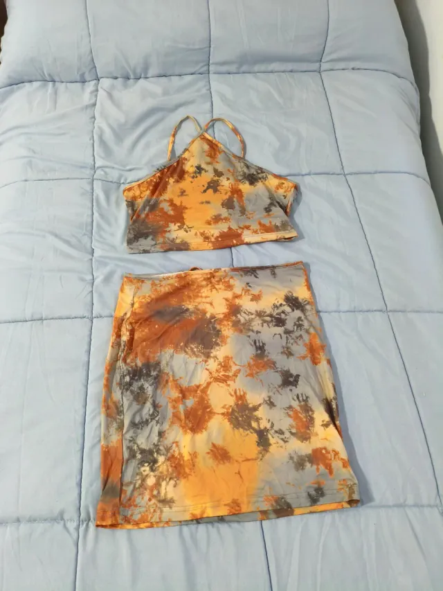 Conjunto Top y Falda Tie Dye Talla M sin usar