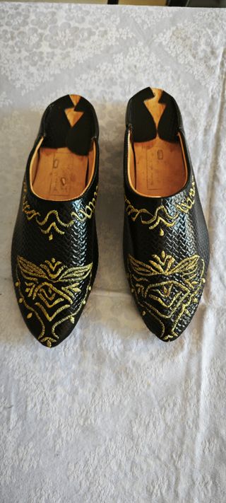 Babouche artigianali in pelle ricamate