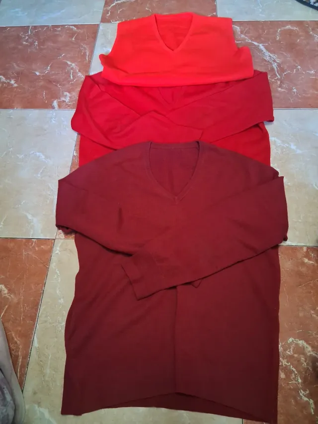 Lote 3 jerseys mujer cuello pico