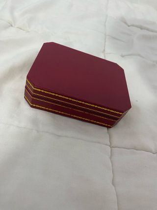 Caja Cartier Roja y Dorada