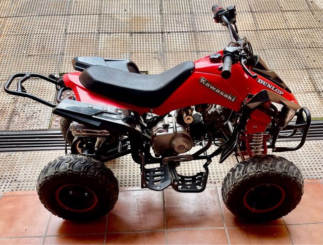 Quad 125cc con mando y arranque eléctrico