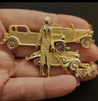 Spilla vintage Art Deco donna e auto