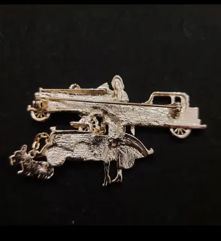 Spilla vintage Art Deco donna e auto