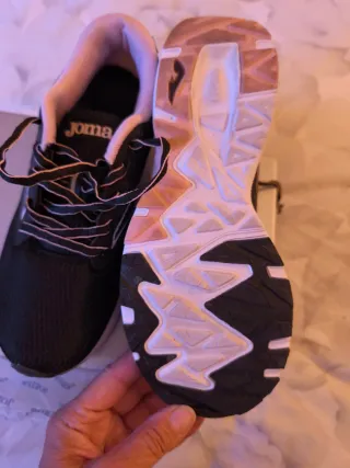 Zapatillas Joma Negras y Rosas
