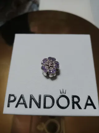 Pandora Charm Flor Morada