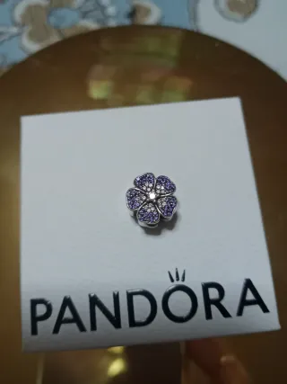 Pandora Charm Flor Morada