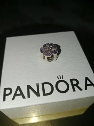 Pandora Charm Flor Morada