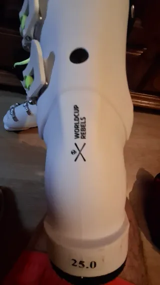 Lote Skis Head WorldCup 144cm + Botas Talla 25