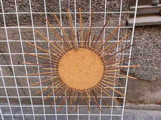 Specchio a forma di sole in vimini anni '60/'70