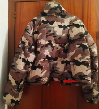 Anorak Bershka Camuflaje