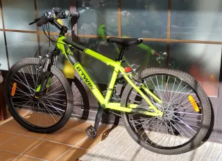 Bicicleta niños MTB 24 pulgadas. Amarillo.