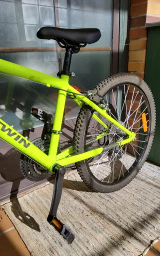 Bicicleta niños MTB 24 pulgadas. Amarillo.