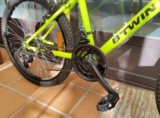 Bicicleta niños MTB 24 pulgadas. Amarillo.