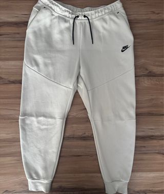 Nike Tech Fleece Beige