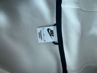 Nike Tech Fleece Beige