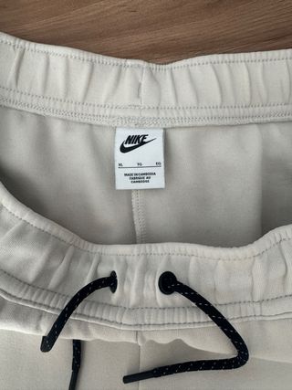 Nike Tech Fleece Beige