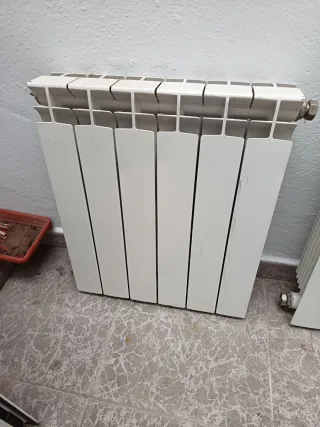 Radiadores de agua calefacción metal