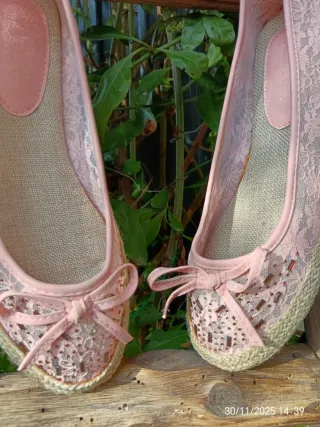 Bailarinas de encaje rosa y beige
