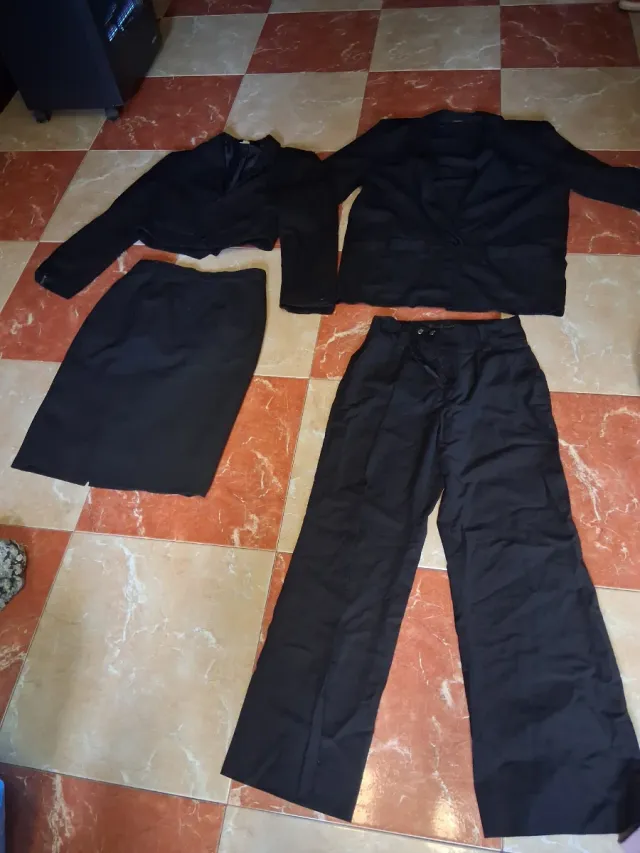 Conjunto 4 piezas ,2 blazer, falda y pantalón negr