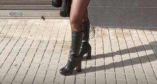 Botas altas de tacón negras