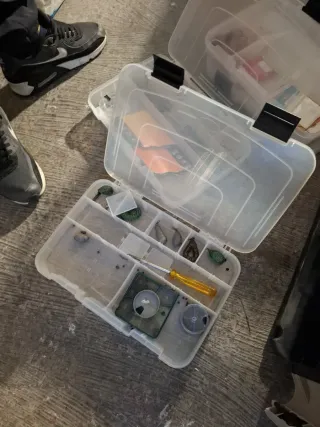 Caja de pesca carpa y aparejos varios