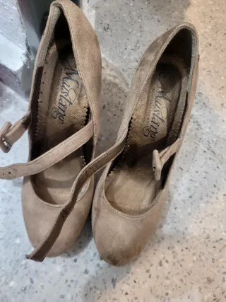 Zapatos de tacón Mustang beige/marrón