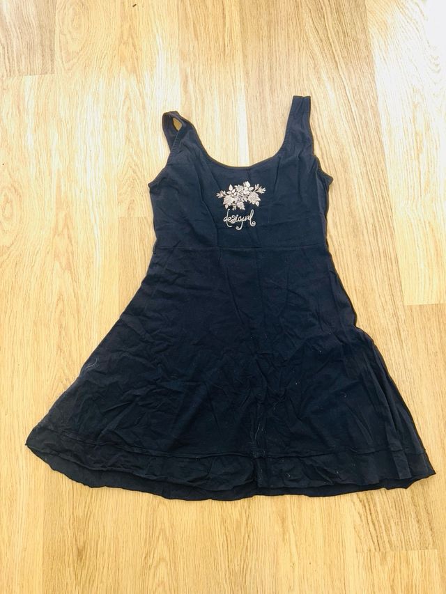 Vestido Desigual Negro con Flores y Cebras