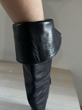 Botas de cuero negras