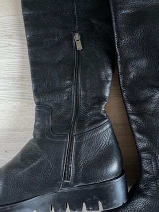 Botas de cuero negras