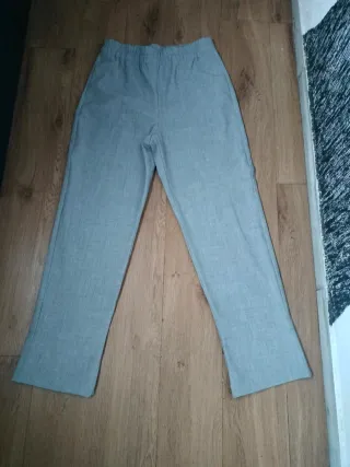 Pantalón Zara Gris