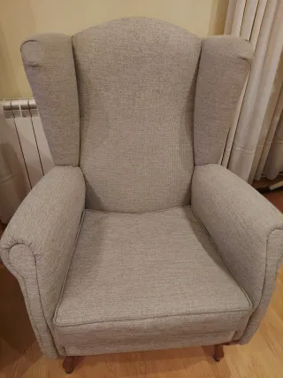 Conjunto de 2 sillones orejeros o butacas.