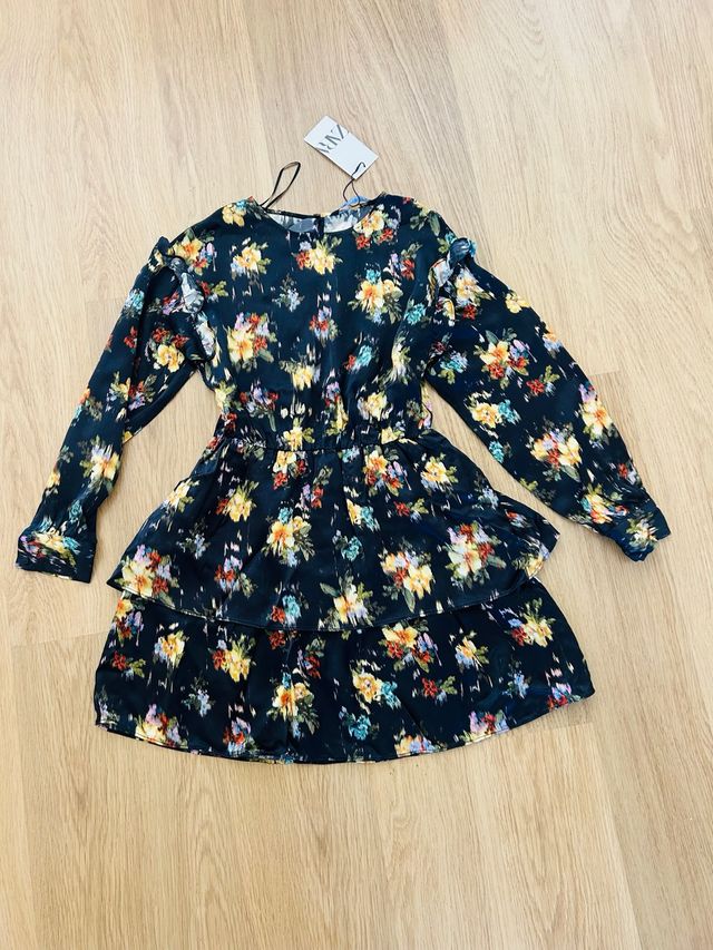 Vestido Zara floral manga larga