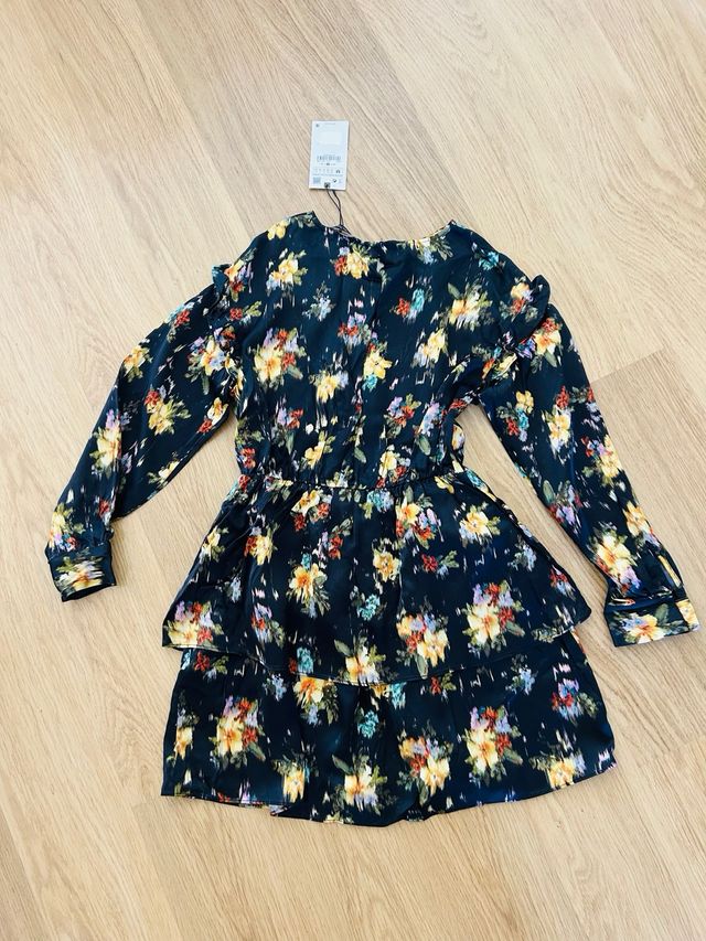 Vestido Zara floral manga larga