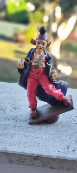 Pagliaccio retrò su bilancia