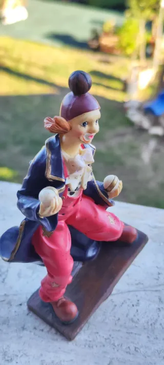 Pagliaccio retrò su bilancia