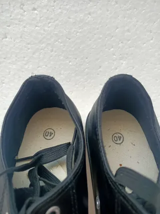 Zapatos negros estilo Converse