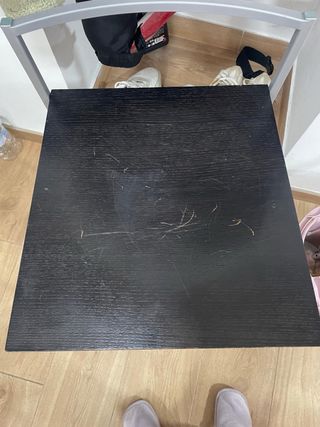 Sillas altas de madera y metal