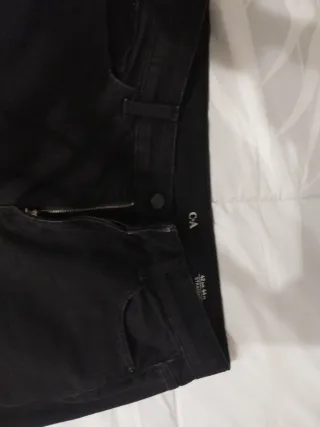 Pantalón vaquero negro recto T.42 C&A