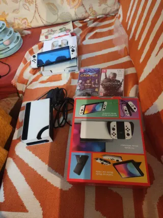 Nintendo Switch OLED Blanca + Juegos