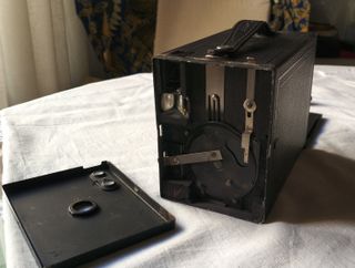 Cámara Antigua Brownie No envío.