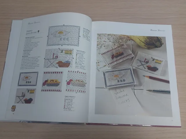 Colección de libros de punto de cruz