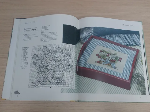 Colección de libros de punto de cruz