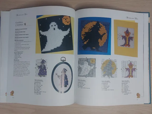 Colección de libros de punto de cruz