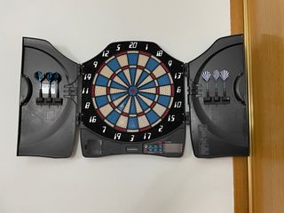 Diana electrónica: 6 dardos, 3 para cada jugador