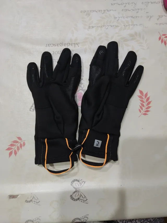 Guantes táctiles Quechua niño T6