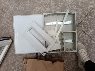 Caja Eléctrica Blanca