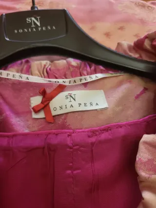 Traje de 3 piezas en rosa  para ocasión especial