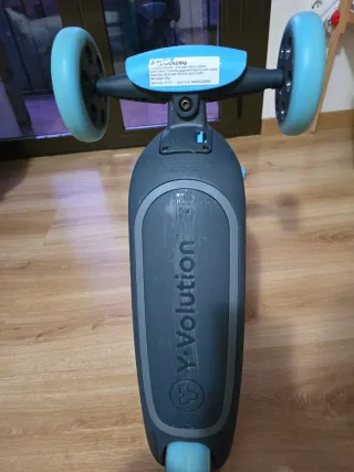 Patinete 3 Ruedas Yvolution con Luces