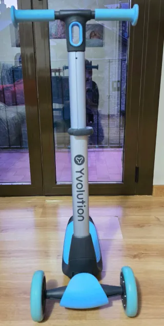 Patinete 3 Ruedas Yvolution con Luces